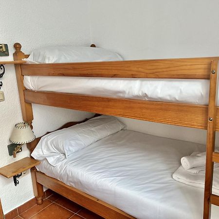 Hostal Nomadas By Gloove Вільяльба-де-ла-Сьєрра Екстер'єр фото