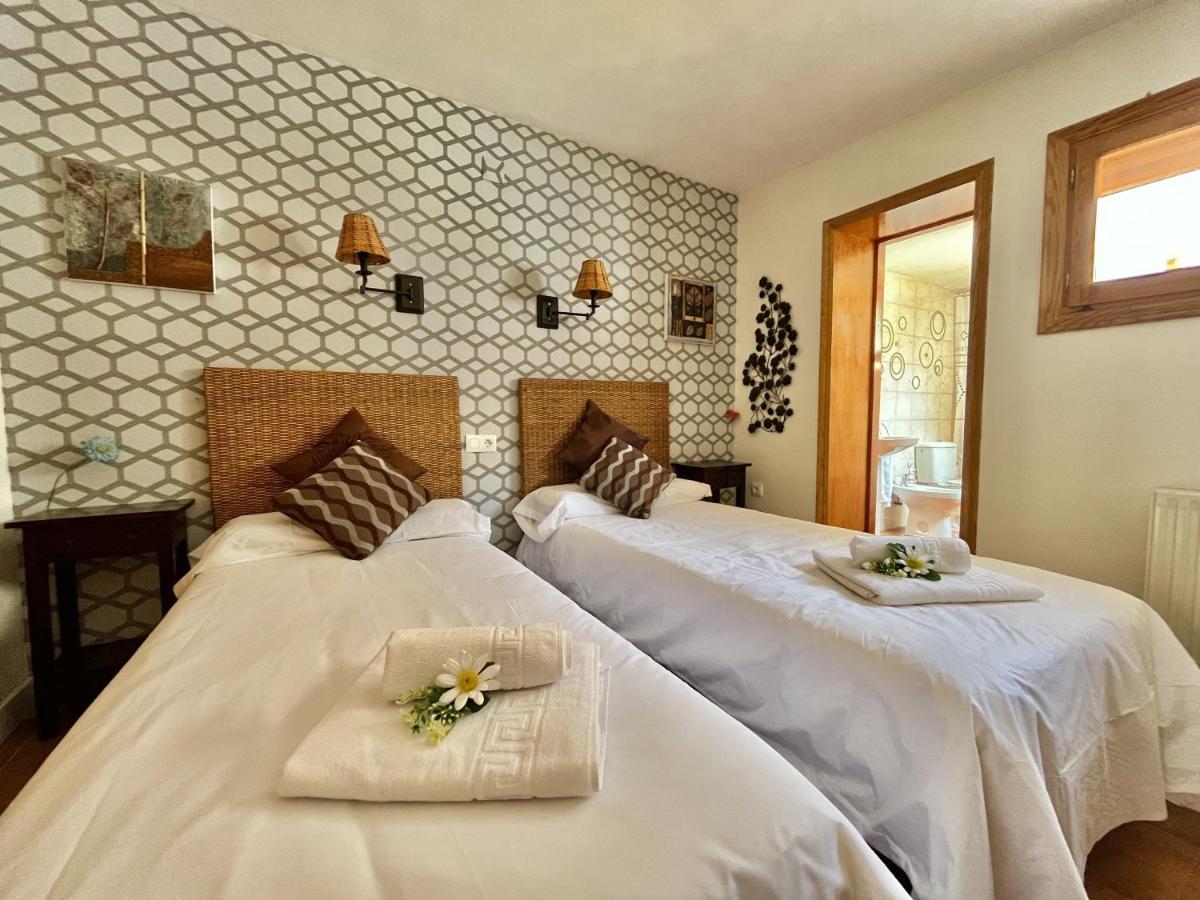 Hostal Nomadas By Gloove Вільяльба-де-ла-Сьєрра Екстер'єр фото
