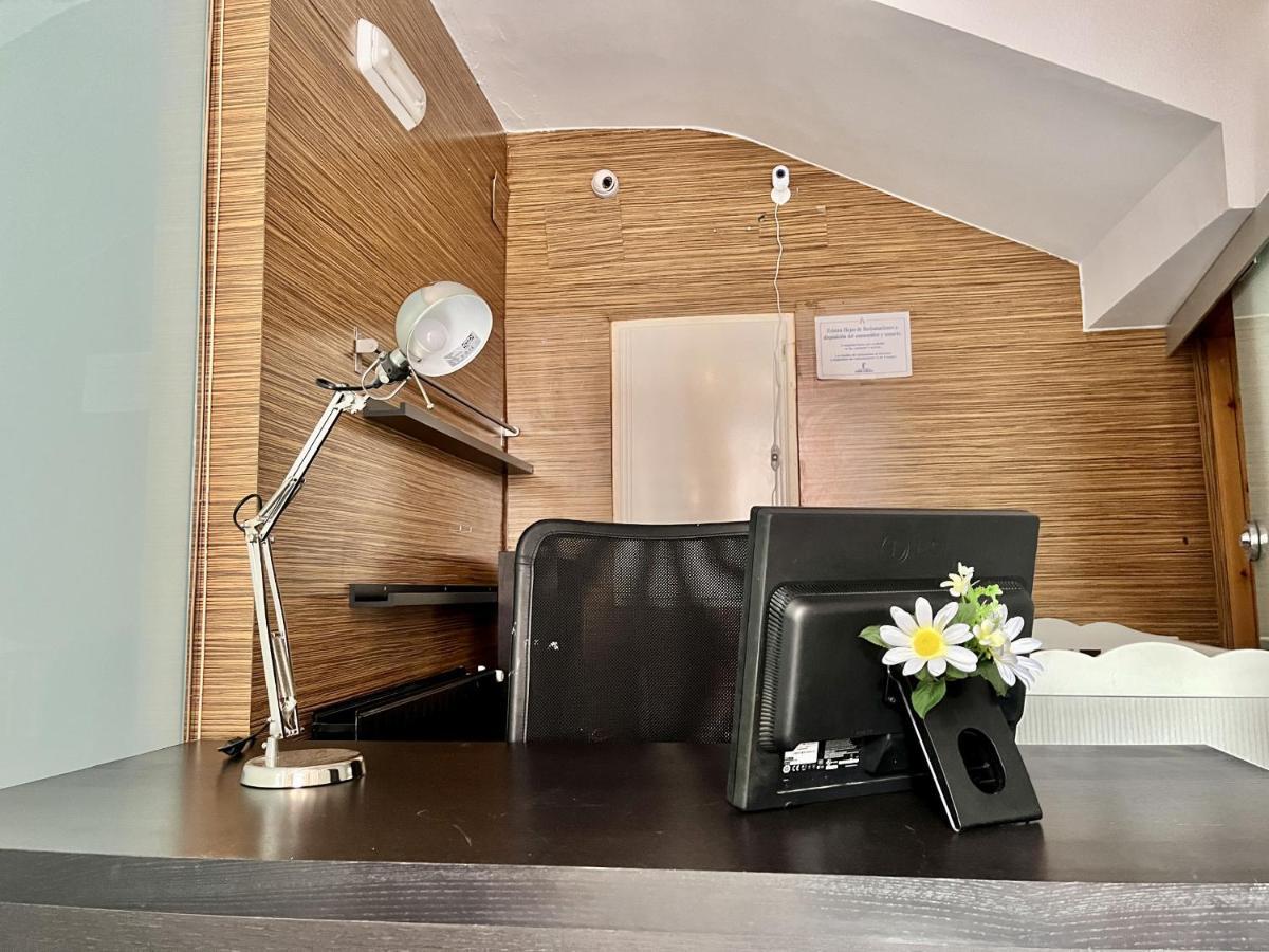 Hostal Nomadas By Gloove Вільяльба-де-ла-Сьєрра Екстер'єр фото