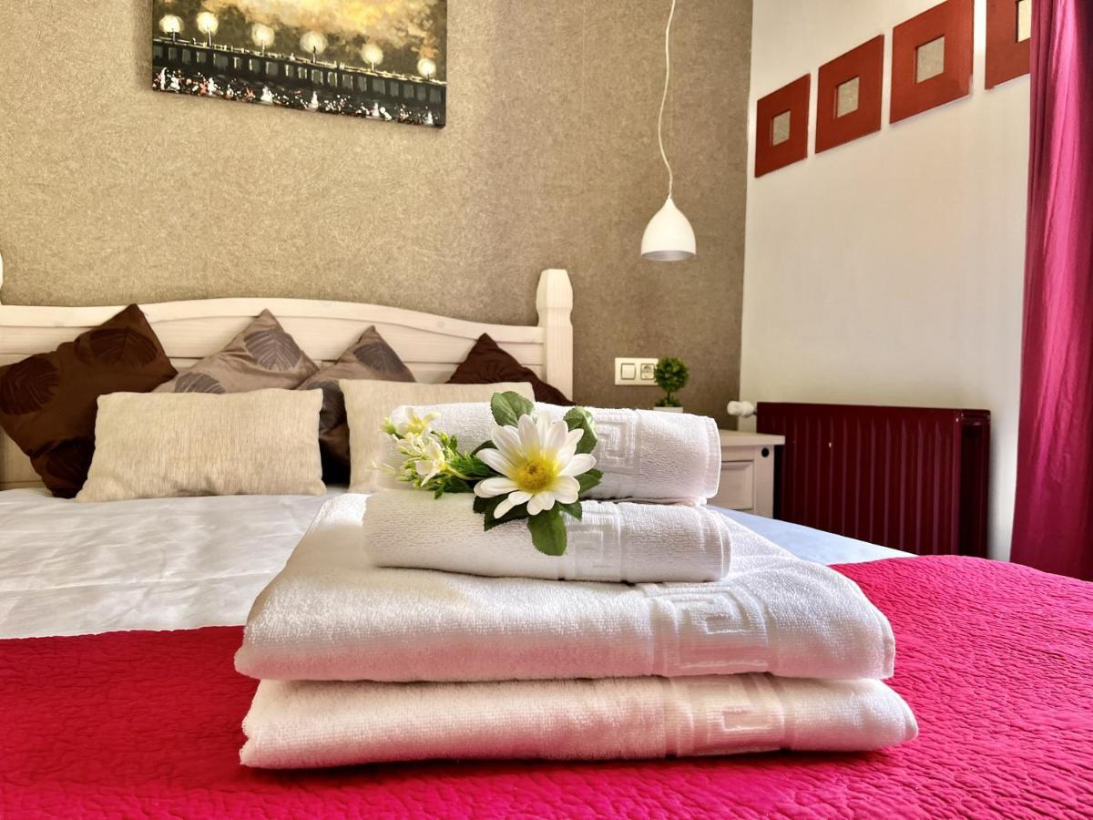 Hostal Nomadas By Gloove Вільяльба-де-ла-Сьєрра Екстер'єр фото