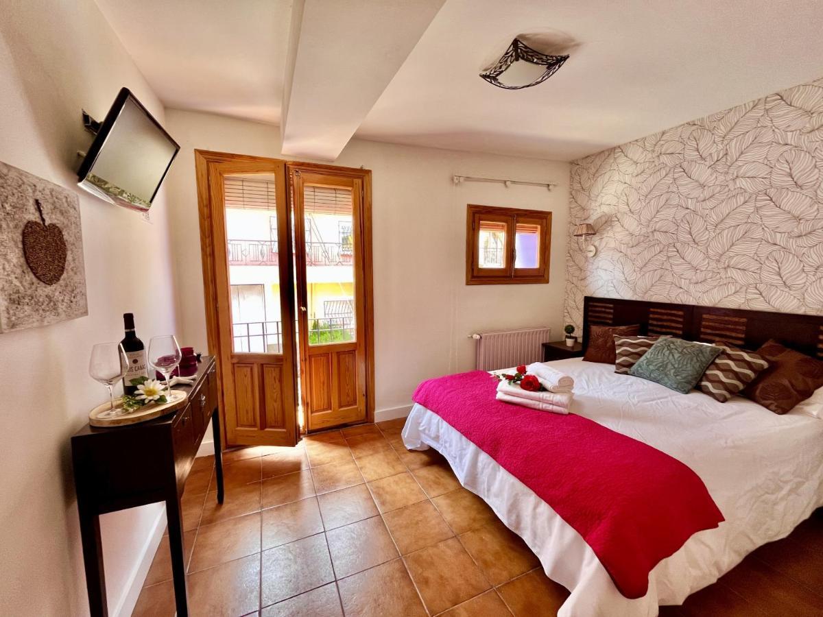 Hostal Nomadas By Gloove Вільяльба-де-ла-Сьєрра Екстер'єр фото