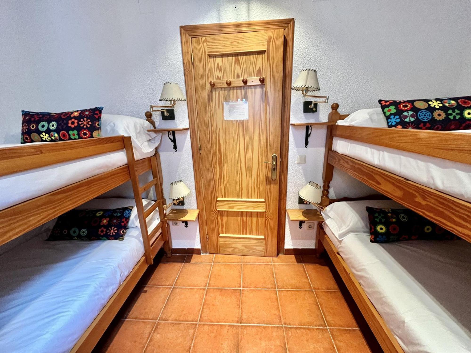 Hostal Nomadas By Gloove Вільяльба-де-ла-Сьєрра Екстер'єр фото