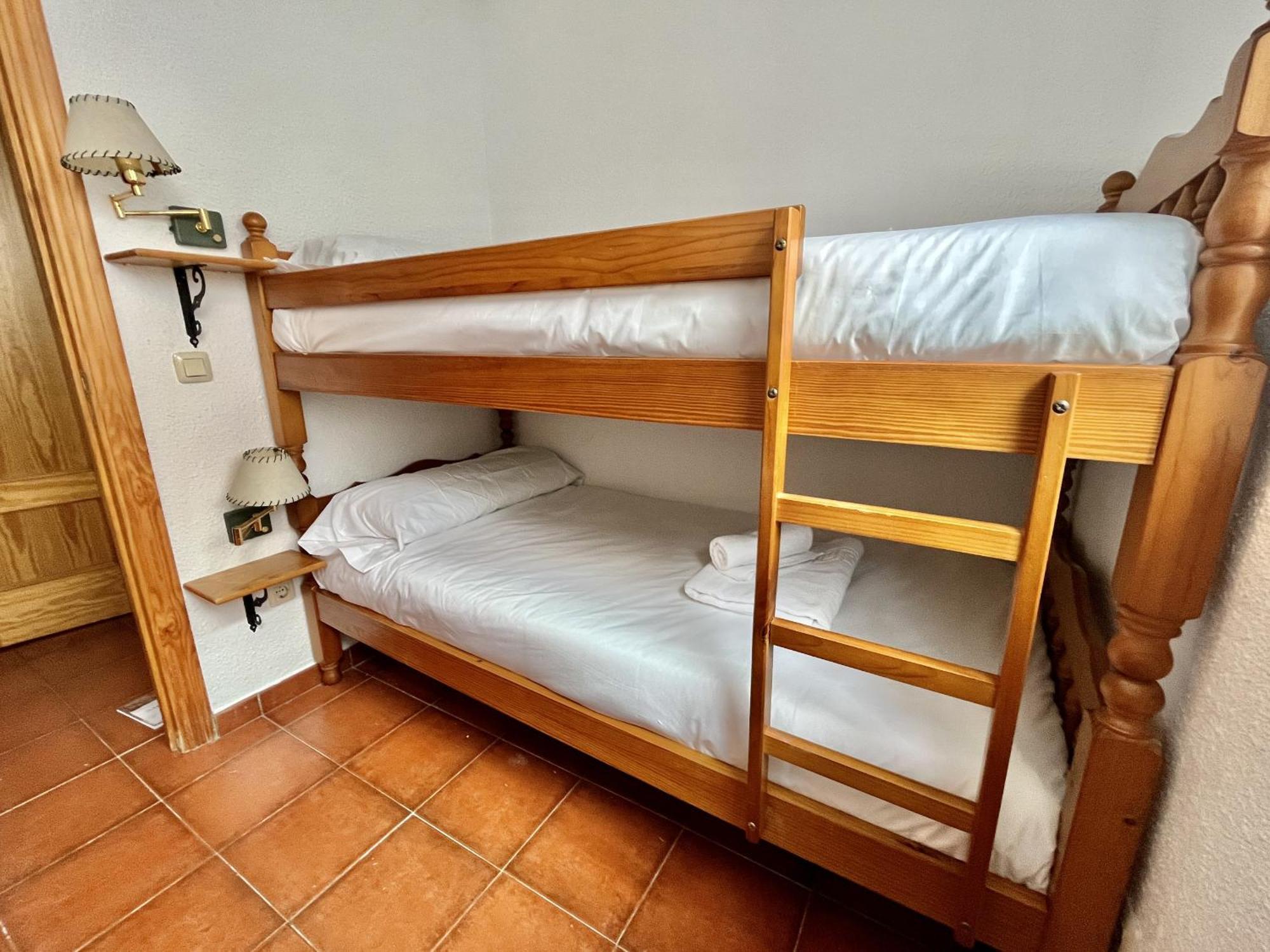 Hostal Nomadas By Gloove Вільяльба-де-ла-Сьєрра Екстер'єр фото
