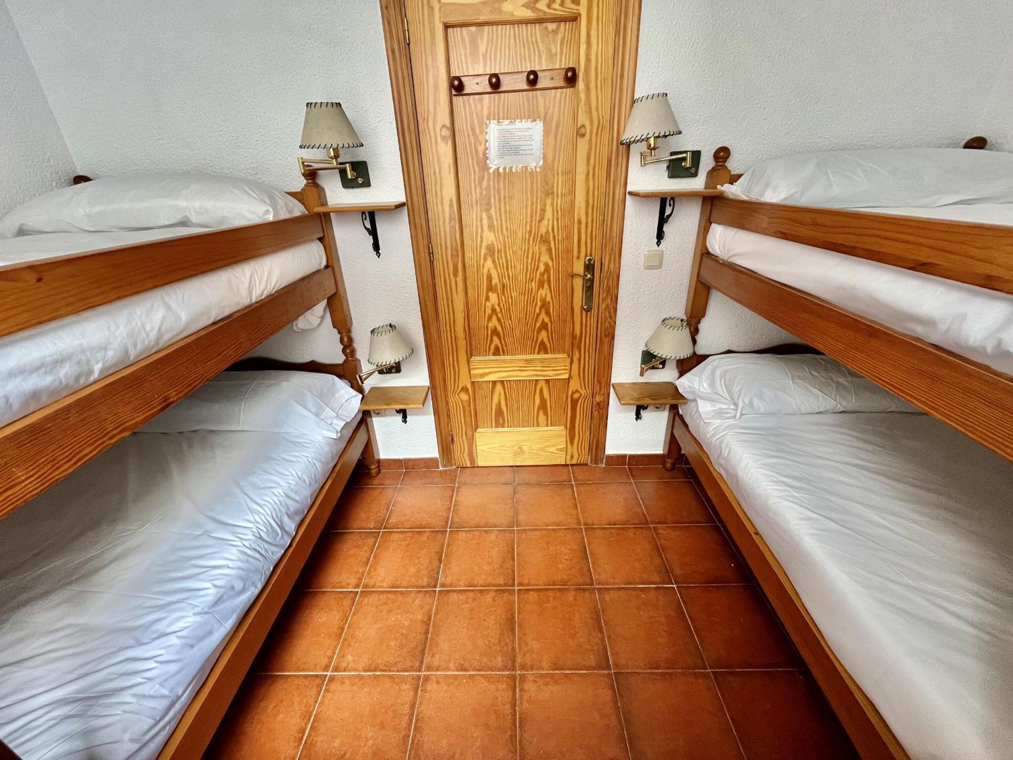 Hostal Nomadas By Gloove Вільяльба-де-ла-Сьєрра Екстер'єр фото